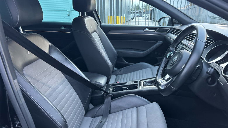 Volkswagen Passat 2.0 TDI R-Line 5dr DSG Diesel Estate